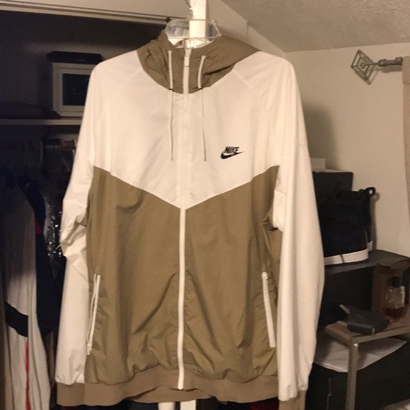 beige nike windbreaker
